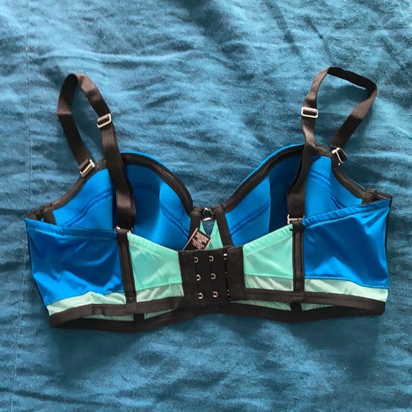 Very Sexy Strapless Bra (36D) - Picture 3 of 4